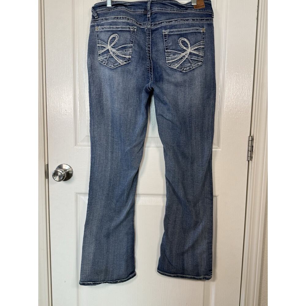 Wallflower Luscious Curvy Jeans Mid Rise Bootcut Blue Denim Size 13 REG Stretchy - Picture 7 of 7
